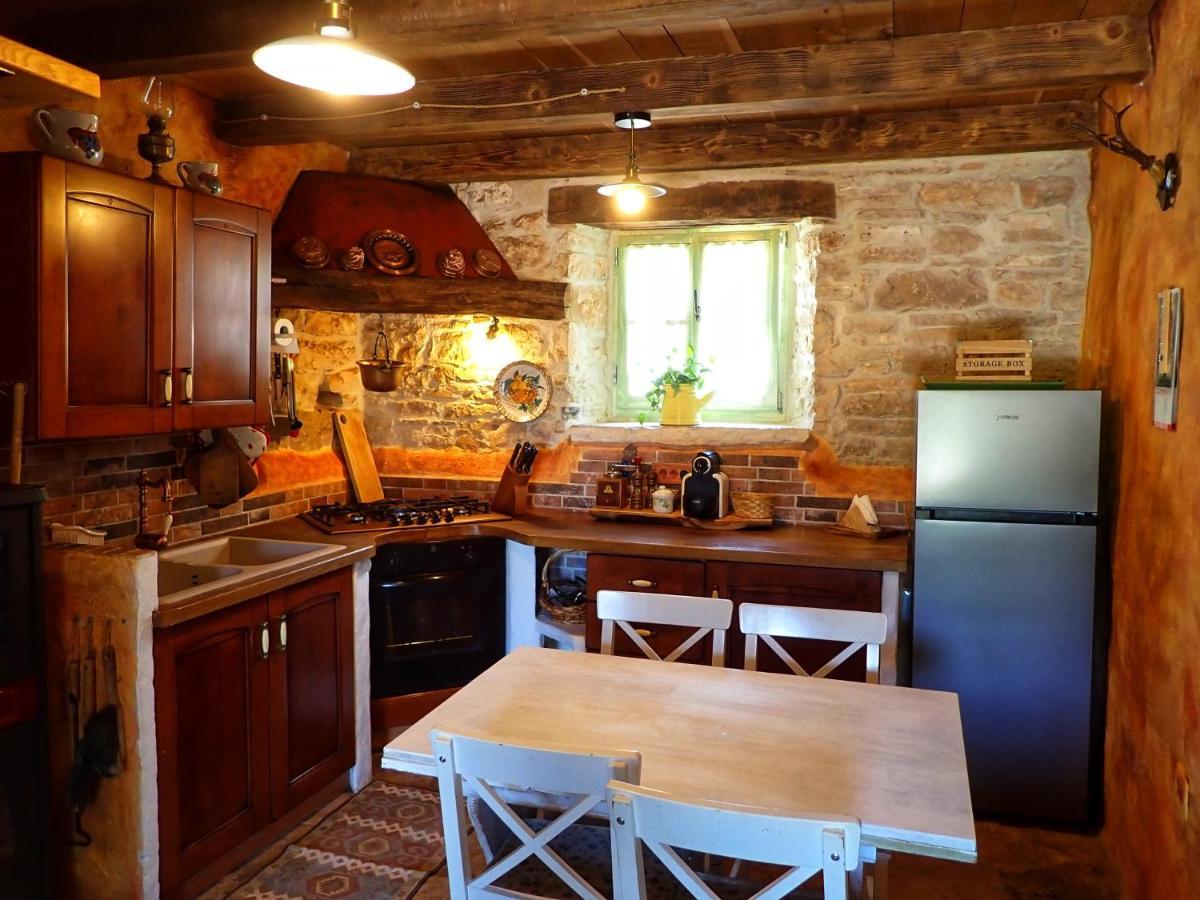 Cottage Al Merlo Olivo Buje Exterior foto