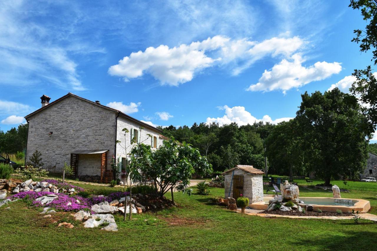 Cottage Al Merlo Olivo Buje Exterior foto
